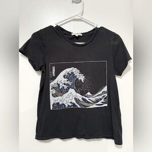 Women's - Future State Dark Gray "Great Wave" Graphic Crop Tee - XS